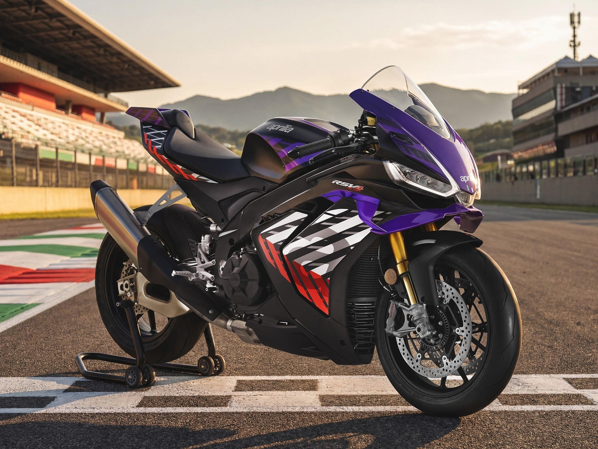 WI-Aprilia-RSV4-Factory-D-1920x1